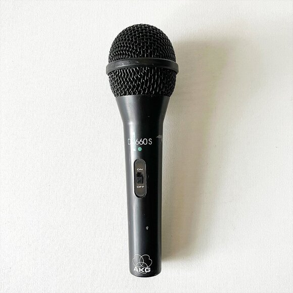 AKG D660S Emotion Dynamic Microphone Hypercardioid Live Vocal Mic Tested - Picture 1 of 6